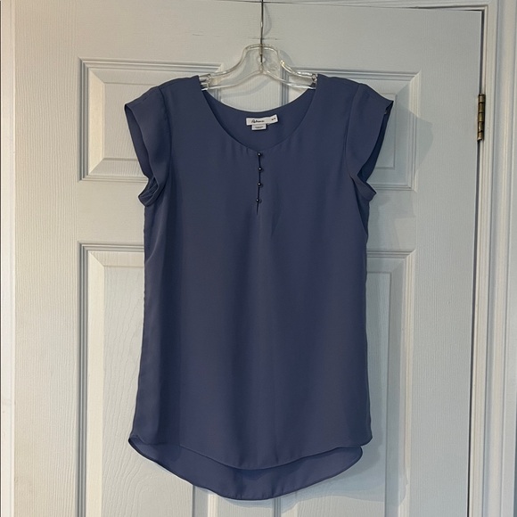 Reitmans Tops - Reitmans Elegant lavender color Blouse